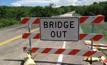 Metcalf Bridge between 167th and 179th streets to close